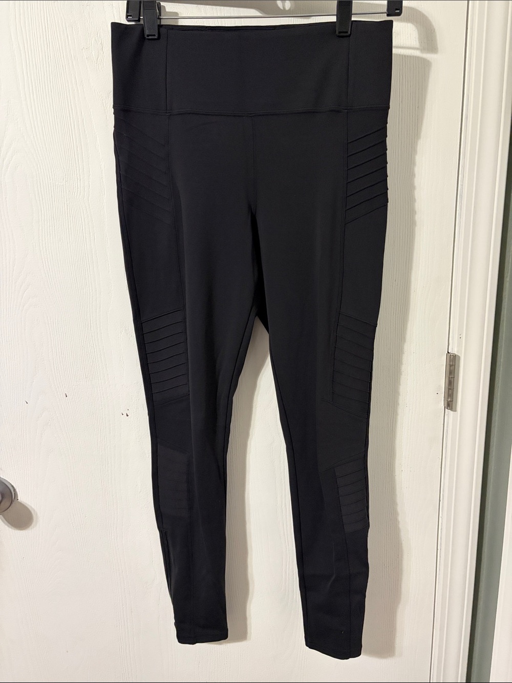 Athleta Delancey Moto Tight Leggings Black Like New Size Medium - Picture 6 of 14